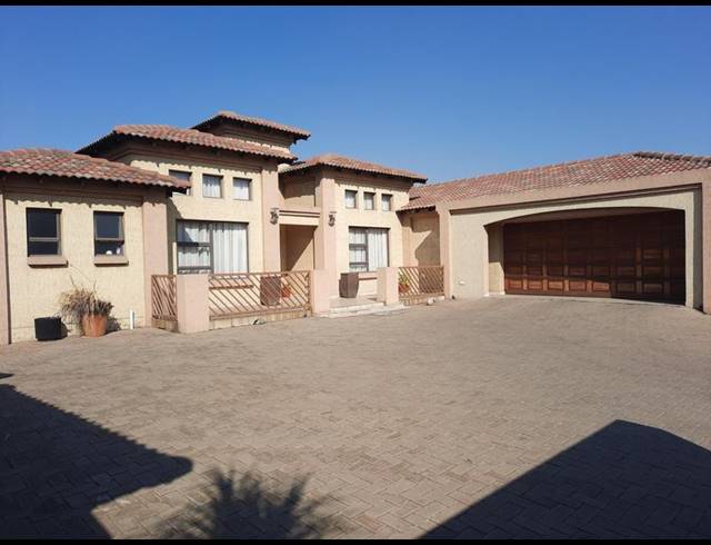 3 BEDROOM HOUSE FOR SALE IN VANDERBIJLPARK SE 8